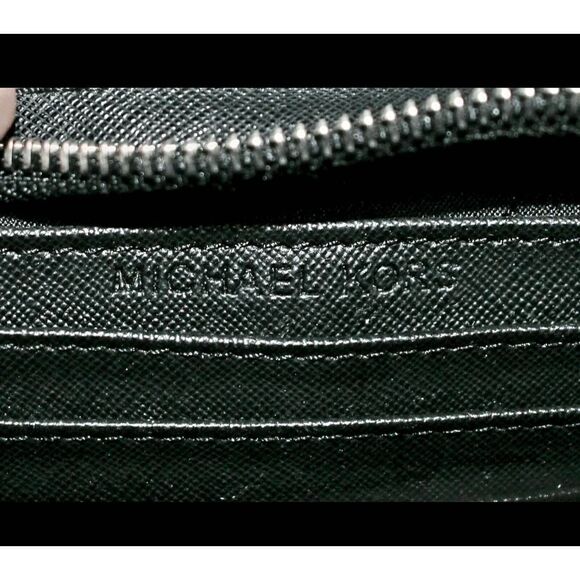MICHAEL KORS CROSSBODY PURSE - Picture 7 of 9